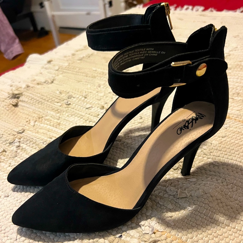 Mossimo | black suede heels with strap